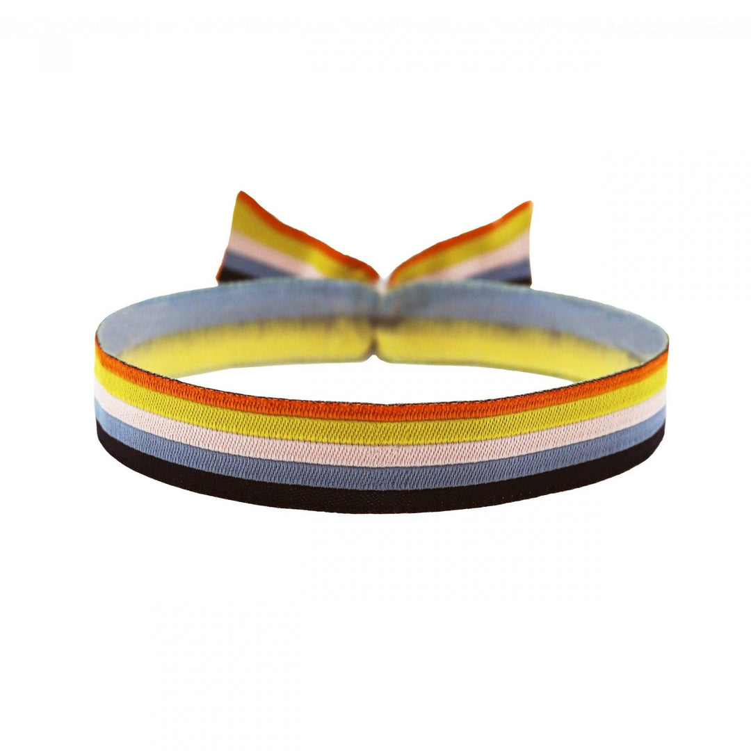 Aroace Pride Festivalarmband mit Flaggenfarben Orange Gelb Weiß Blau aus Stoff mit Metallverschluss