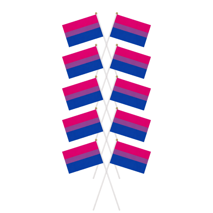 Zehn bisexuelle Pride Handflaggen mit pinken, lila und blauen Streifen, gemeinsam angeordnet