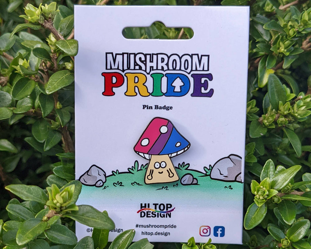 Bisexueller Pride Pilz Emaille Pin auf Verpackung im Grünen – LGBTQIA+ Anstecknadel ca. 25 mm