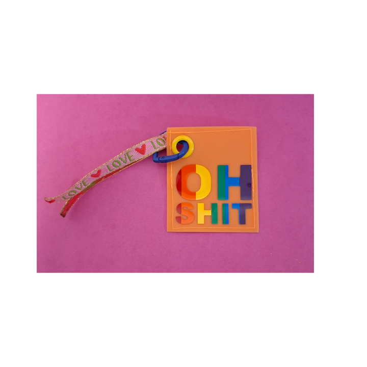 Hundekotbeutelhalter «OH SHIT» als Schlüsselanhänger aus orangefarbenem Jelly Vinyl mit LOVE-Band, handgemachtes Unikat
