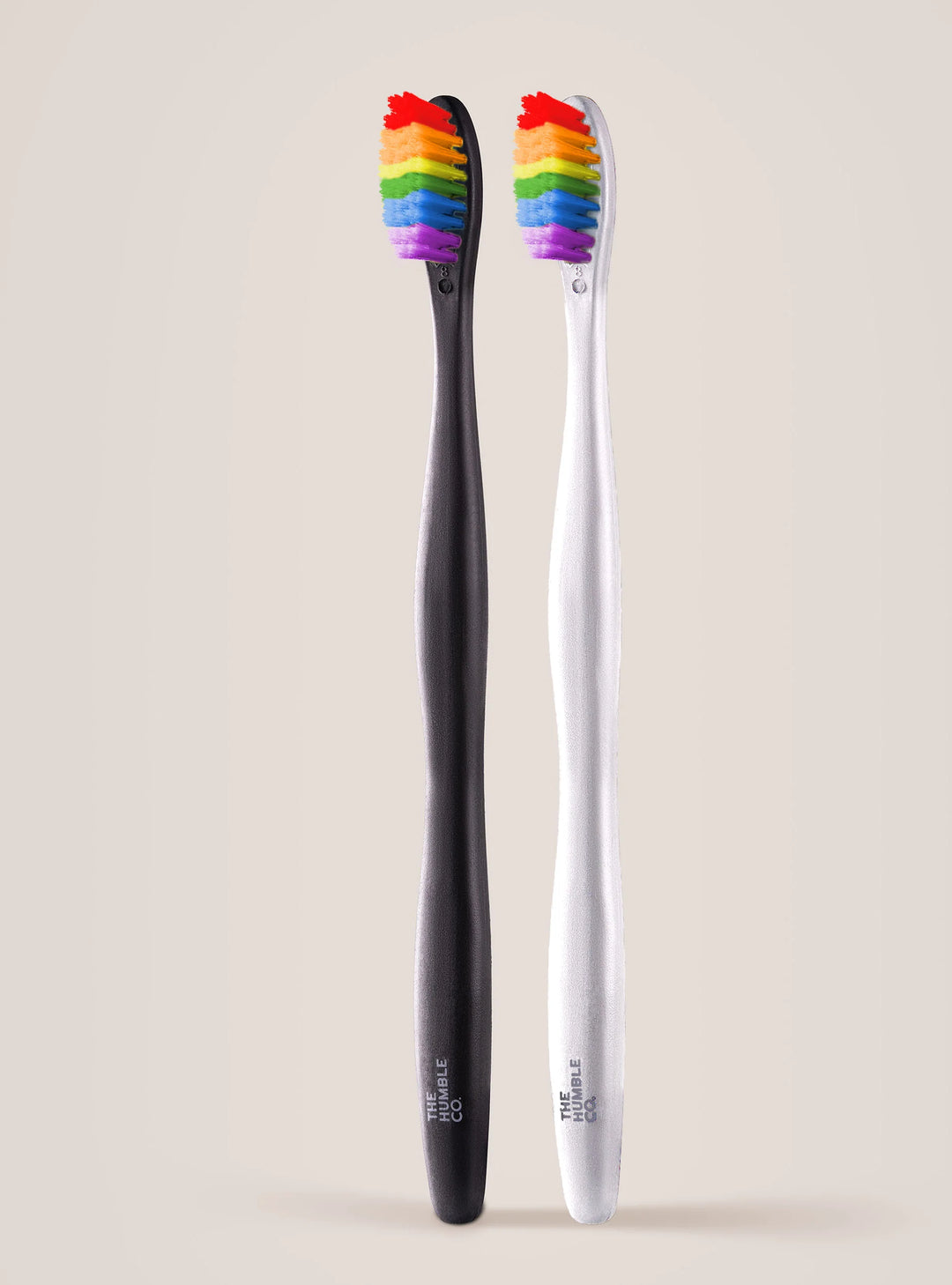 Nachhaltige Zahnbürste 2er-Set mit Regenbogenborsten – Pride Edition aus pflanzenbasierten Materialien, vegan und umweltfreundlich