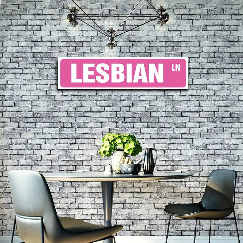 Lesbian LN Straßenschild aus Metall als Pride Wanddekoration