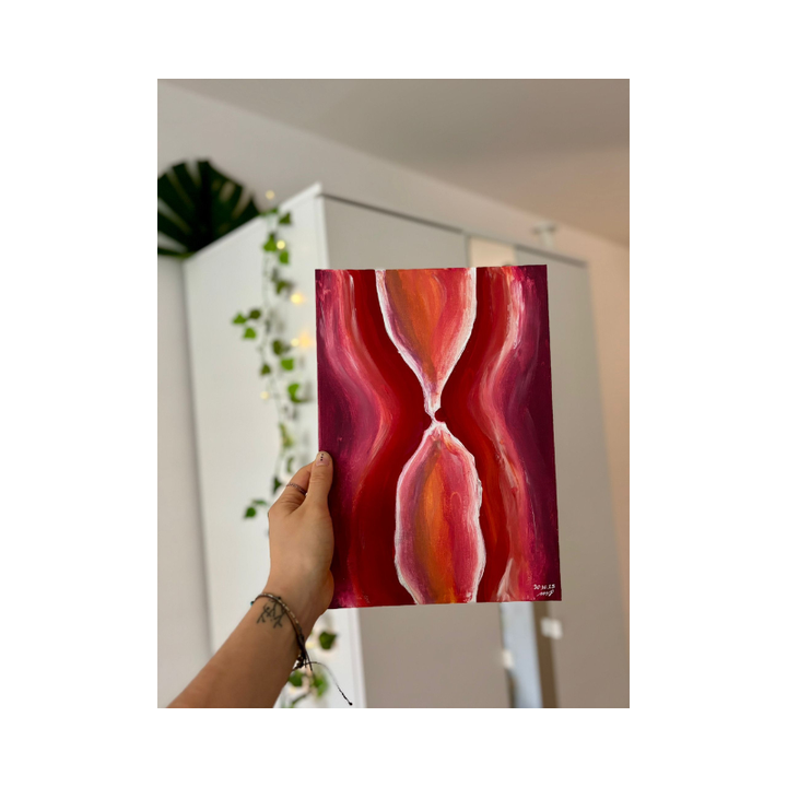 Handgemalter lesbischer Frauentorso Acrylgemälde auf Canvas in Pride-Farben, als Wandkunst im modernen Wohnraum präsentiert