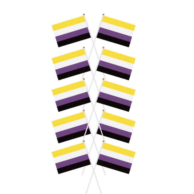 Zehn nicht-binäre Pride Handflaggen mit gelben, weißen, lila und schwarzen Streifen, als Set angeordnet
