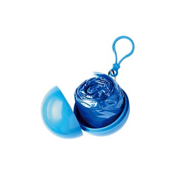 Geöffnete Kapsel des Notfall Poncho Universum mit zusammengefaltetem Regenponcho
