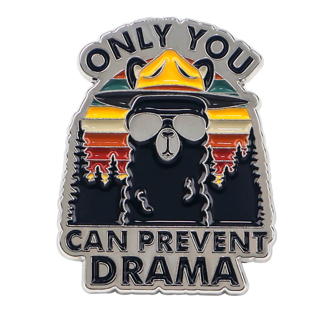 Only You Can Prevent Drama Emaille Pin mit Lama, Sonnenbrille und Ranger-Hut 