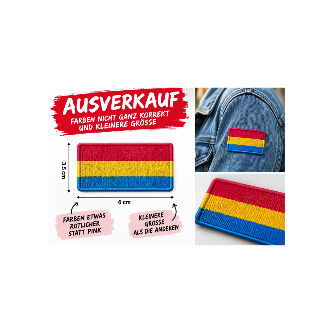 Pansexual Pride Patch mit rotpinkem, gelbem und blauem Streifen auf dem Oberarm einer blauen Jeansjacke. Gestickter Pride-Aufnäher mit leichter Farbabweichung.