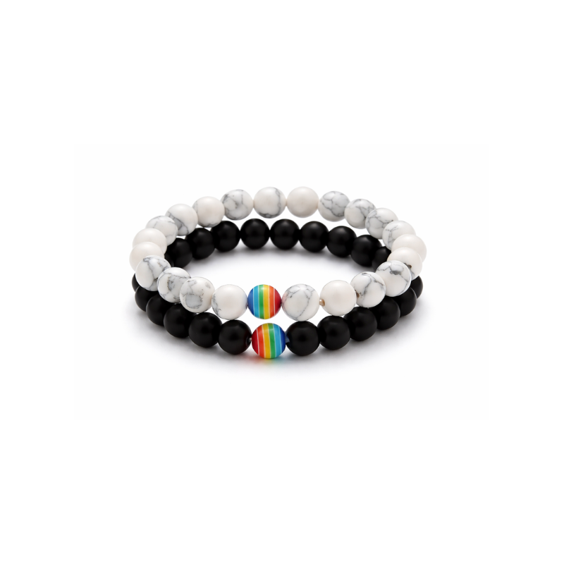 Schwarzes und weißes Perlenarmband mit Regenbogen-Perle