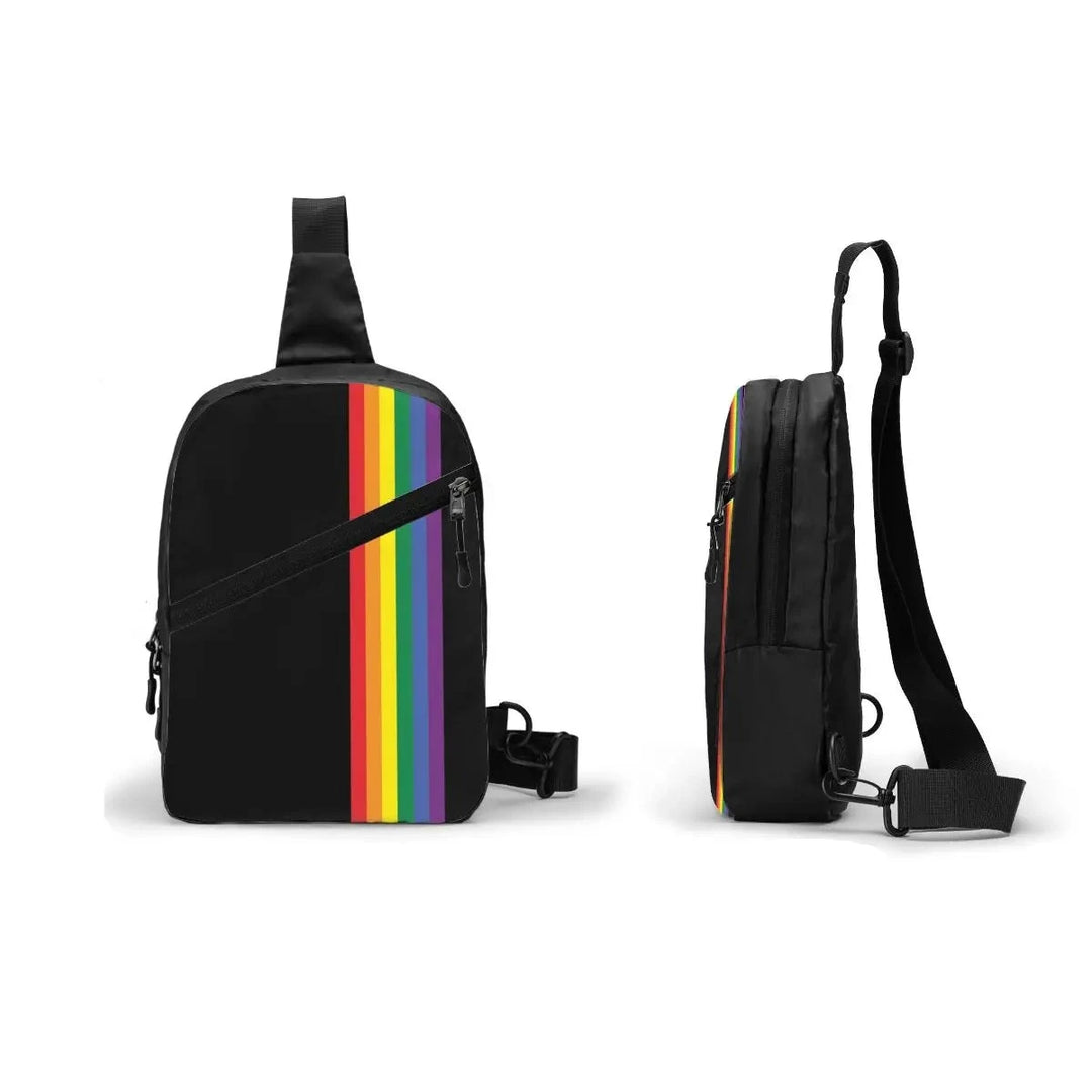 Schwarzer Pride Crossbody-Rucksack mit vertikalem Regenbogenstreifen, Front- und Seitenansicht mit verstellbarem Schultergurt
