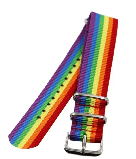 Uhrenarmband aus Nylon in Regenbogenfarben mit silberfarbener Metallschließe
