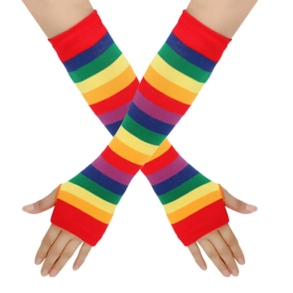 Fingerlose Regenbogen-Handstulpen mit überkreuzten Armen