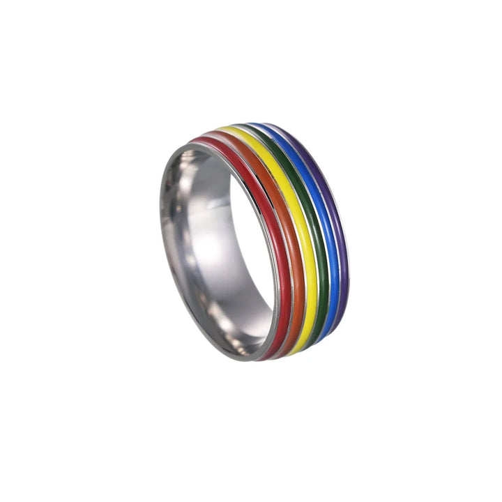 Regenbogen Pride Ring aus Edelstahl in Silberoptik – LGBTQIA+ Schmuck Unisex Ring freigestellt auf weißem Hintergrund