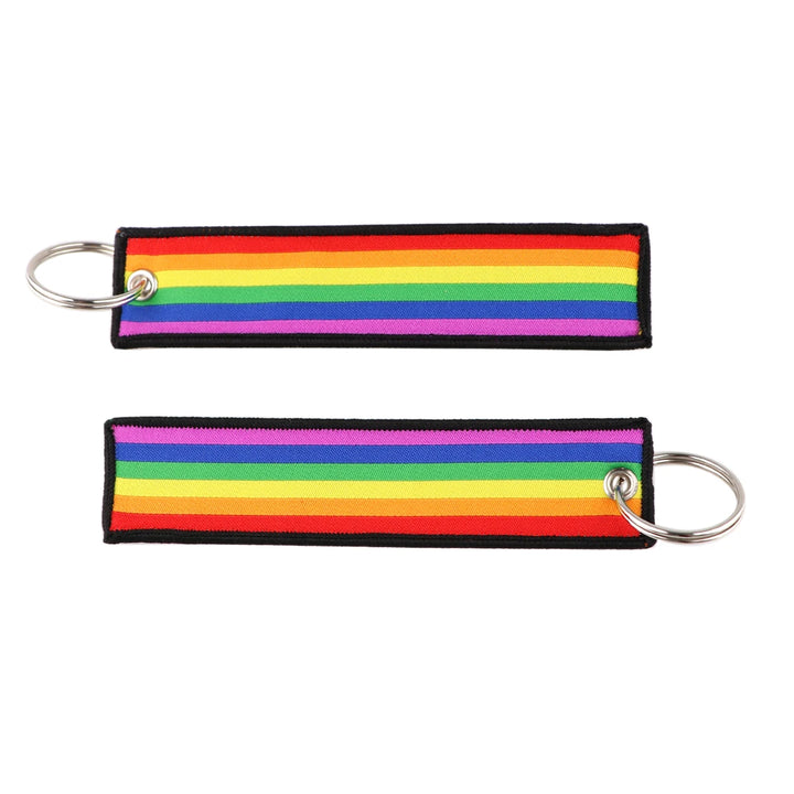 Regenbogen Schlüsselanhänger mit Metallring im Pride Design aus Polyester
