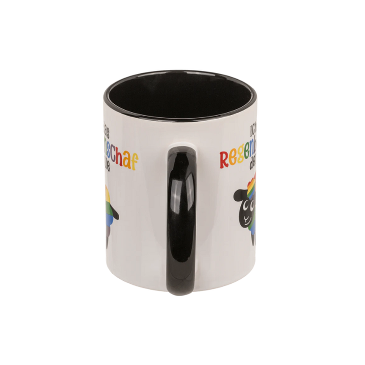 Weiße Pride Tasse mit Regenbogen-Schaf, schwarzem Innenbereich und schwarzem Henkel