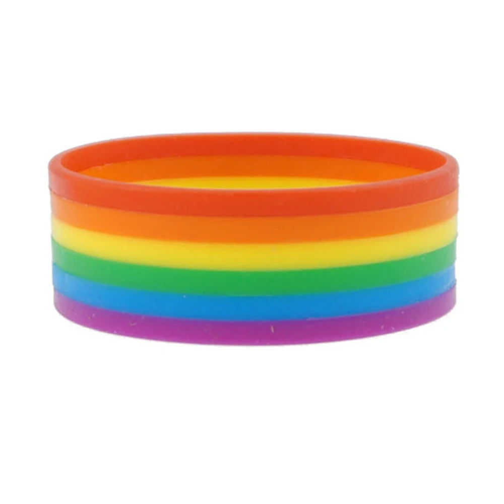 Silikon Armband in der Farbe der Regenbogen Flagge.