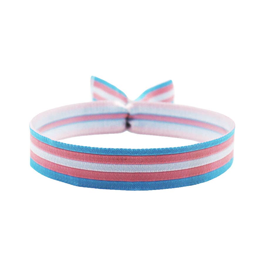 Trans Pride Armband mit Trans Flag Farben hellblau rosa weiß gewebtes Stoffband
