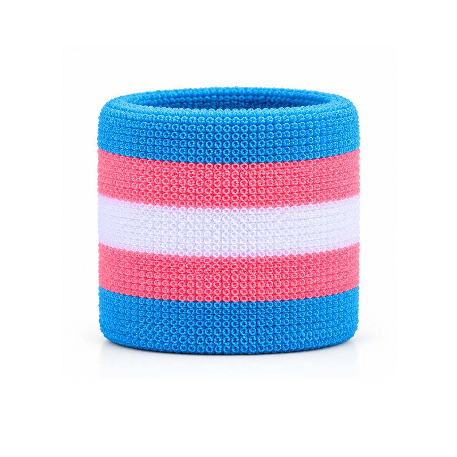 Transgender Pride Schweissband im Frottee-Stil mit hellblauen, rosa und weissen Streifen auf weissem Hintergrund